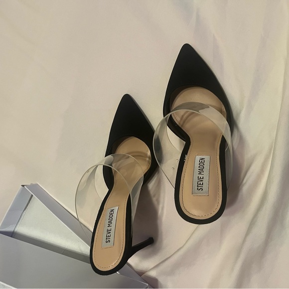 Steve Madden Daydream Black Suede Footwear - Picture 5 of 13